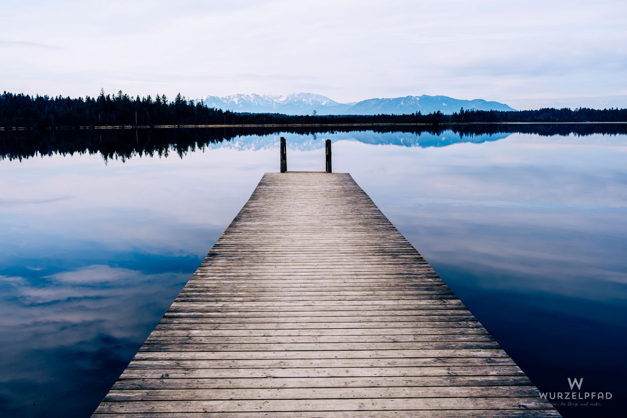 Zweiter Steg am Kirchsee, Blick zur Benediktenwand